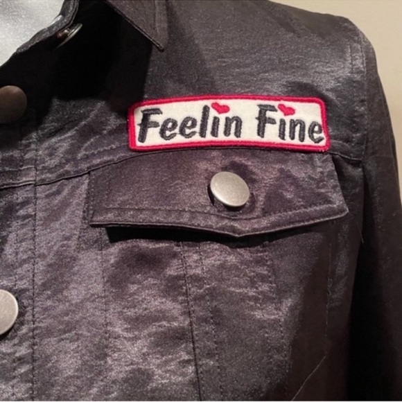 Urban outfitters Chic cropped black button front satin contemporary jacket small - Picture 6 of 10